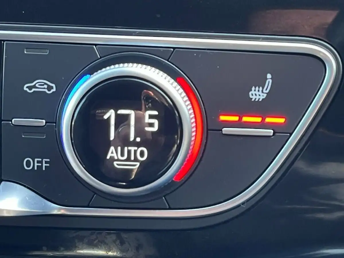 2017-audi-a4-avant-20-tdi-quattro-black-edition-big-23
