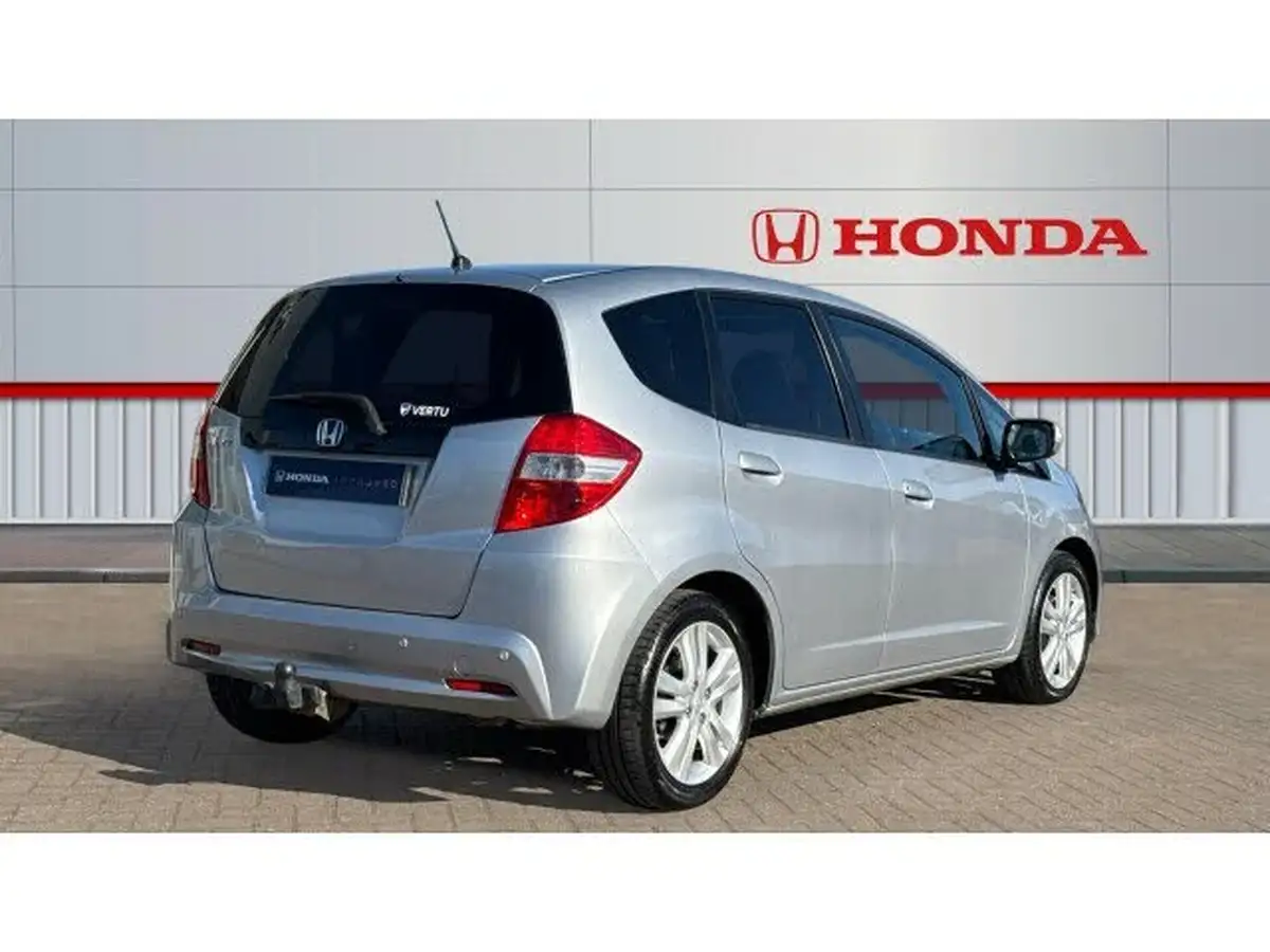 2014-honda-jazz-14-ex-big-11