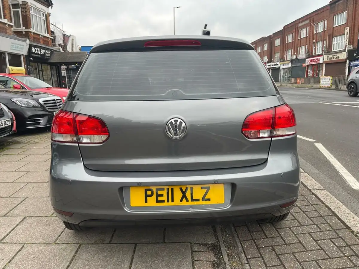 2011-volkswagen-golf-12-tsi-s-3d-big-6