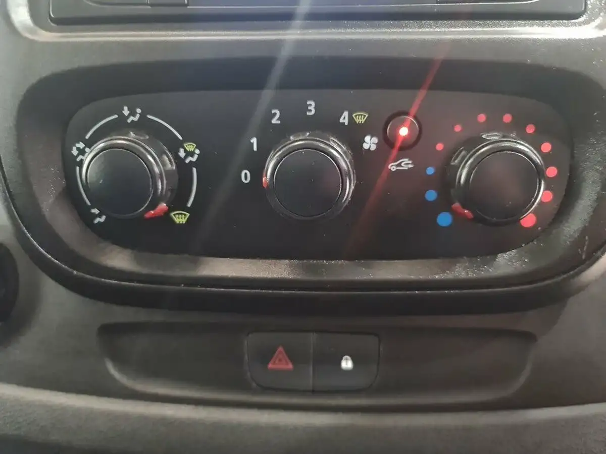2021-renault-trafic-20dci-sl28-energy-120-business-big-3