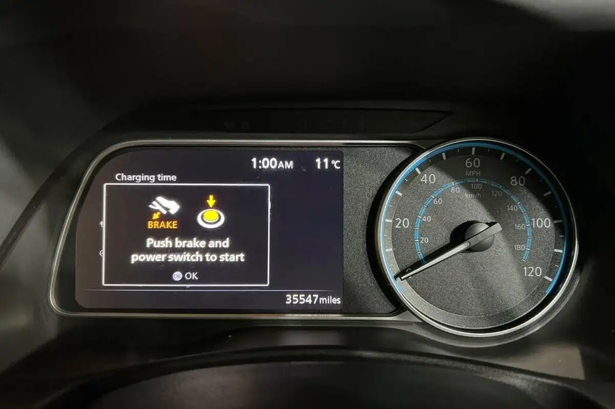 2022-nissan-leaf-e-acenta-big-11