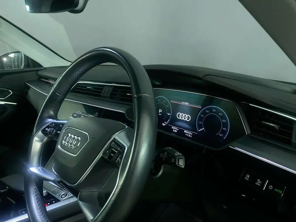 2021-audi-e-tron-50e-sport-station-wagon-big-15
