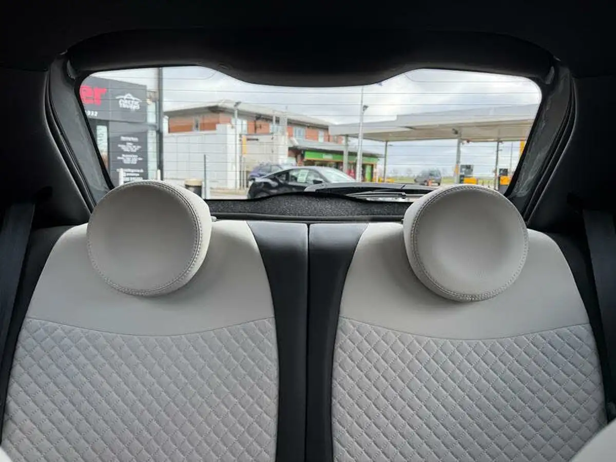 2022-fiat-500-10-dolcevita-big-26