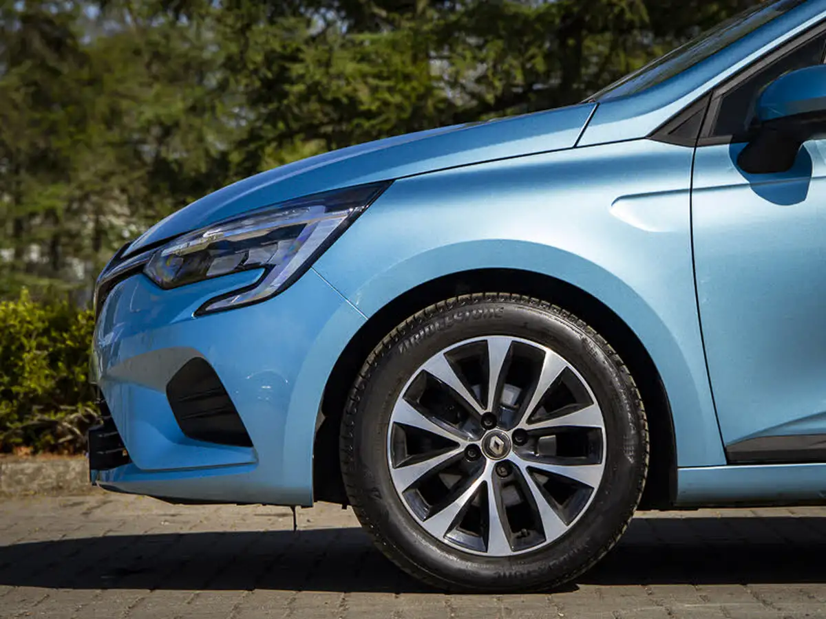 2021-renault-clio-10-tce-iconic-90ps-big-18
