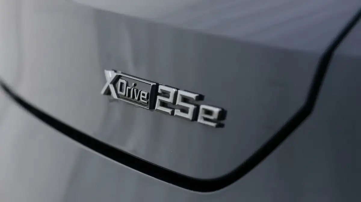 2022-bmw-x2-15-xdrive25e-m-mesh-edition-big-23