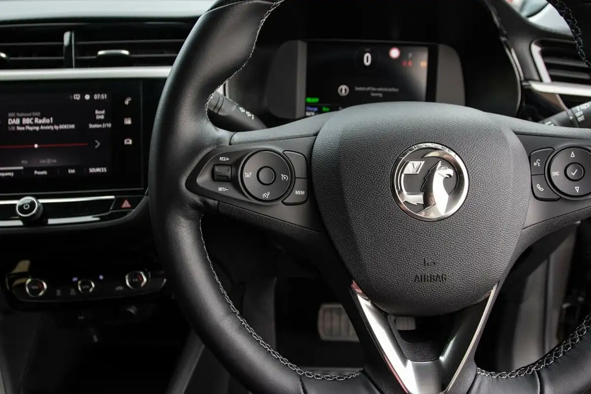 2020-vauxhall-corsa-e-se-nav-11kw-big-18