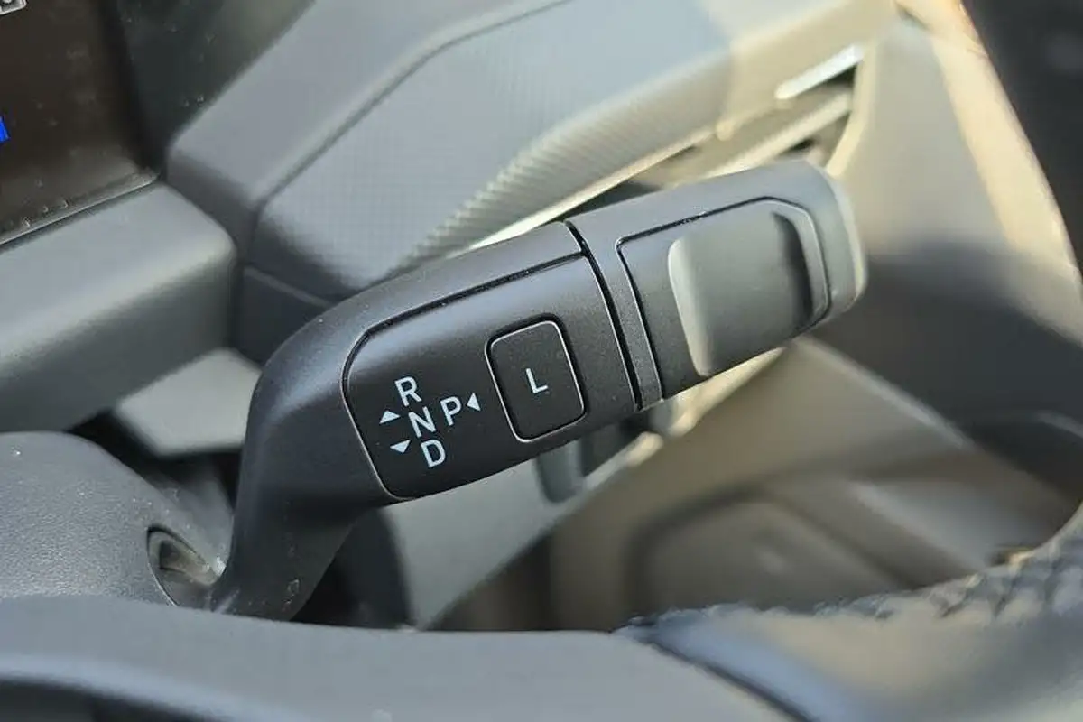 2024-ford-transit-custom-e-320-l1h1-limited-136ps-panel-van-big-17