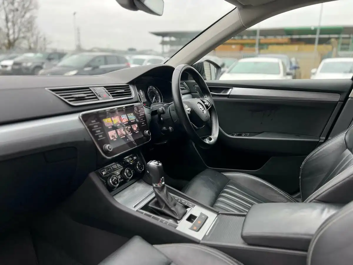 2021-skoda-superb-14-tsi-se-technology-156ps-estate-big-33