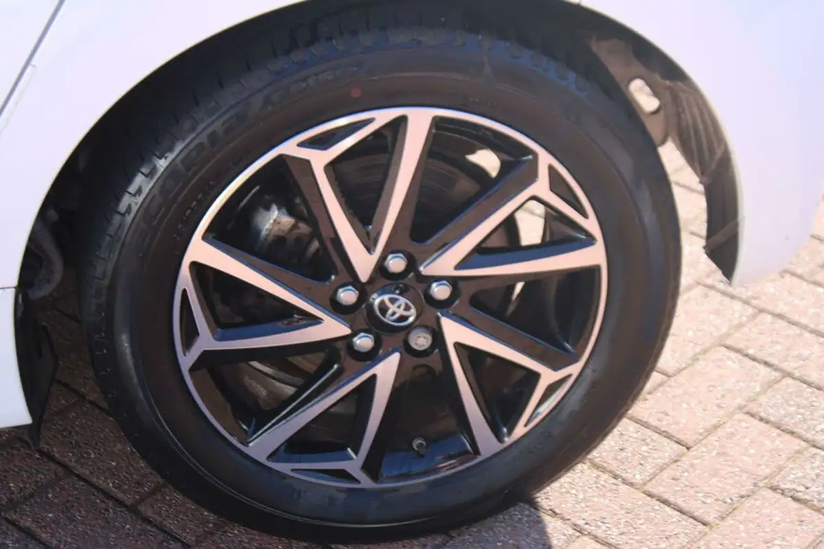 2022-toyota-yaris-15-vvt-i-design-big-7