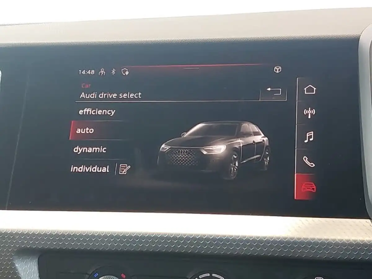 2022-audi-a1-10-30-tfsi-s-line-big-10