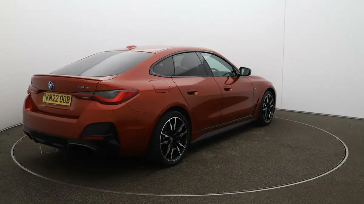 2022-bmw-i4-e-m50-big-7