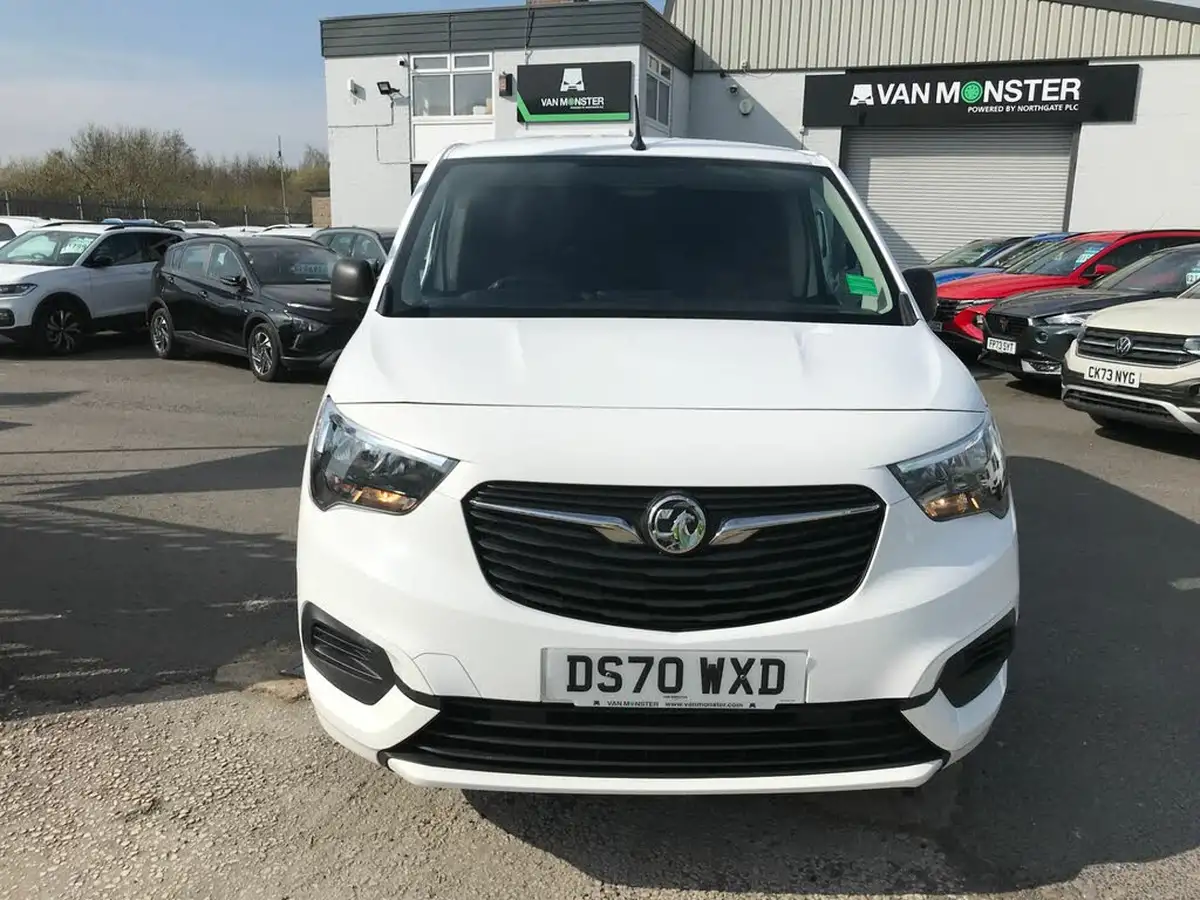 2021-vauxhall-combo-15cdti-sportive-2300-100pseu6dt-l1h1-panel-big-20