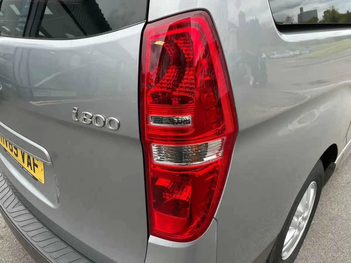 2019-hyundai-i800-25crdi-se-nav-136ps-big-38