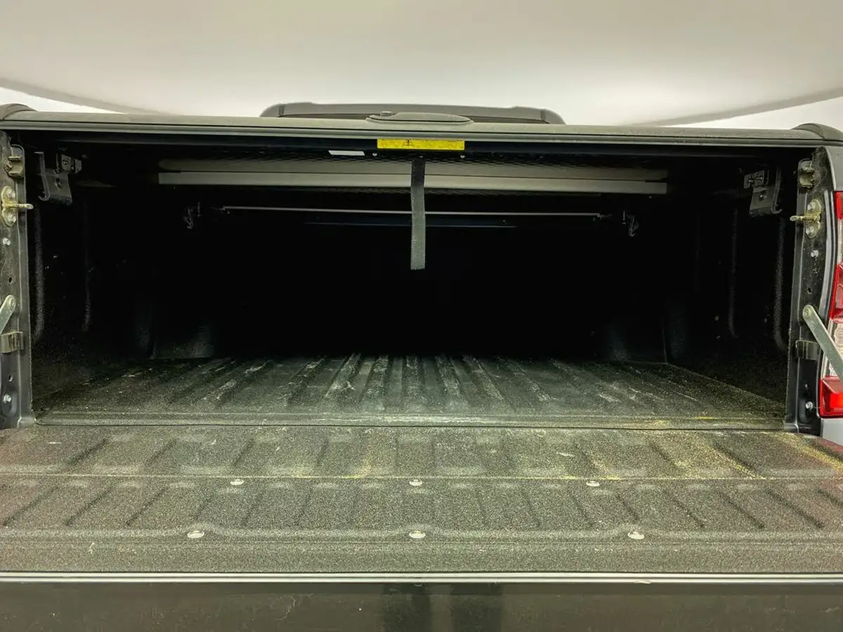 2021-toyota-hi-lux-28d-4d-invincible-x-at35-204hpeu6dt-e-big-26