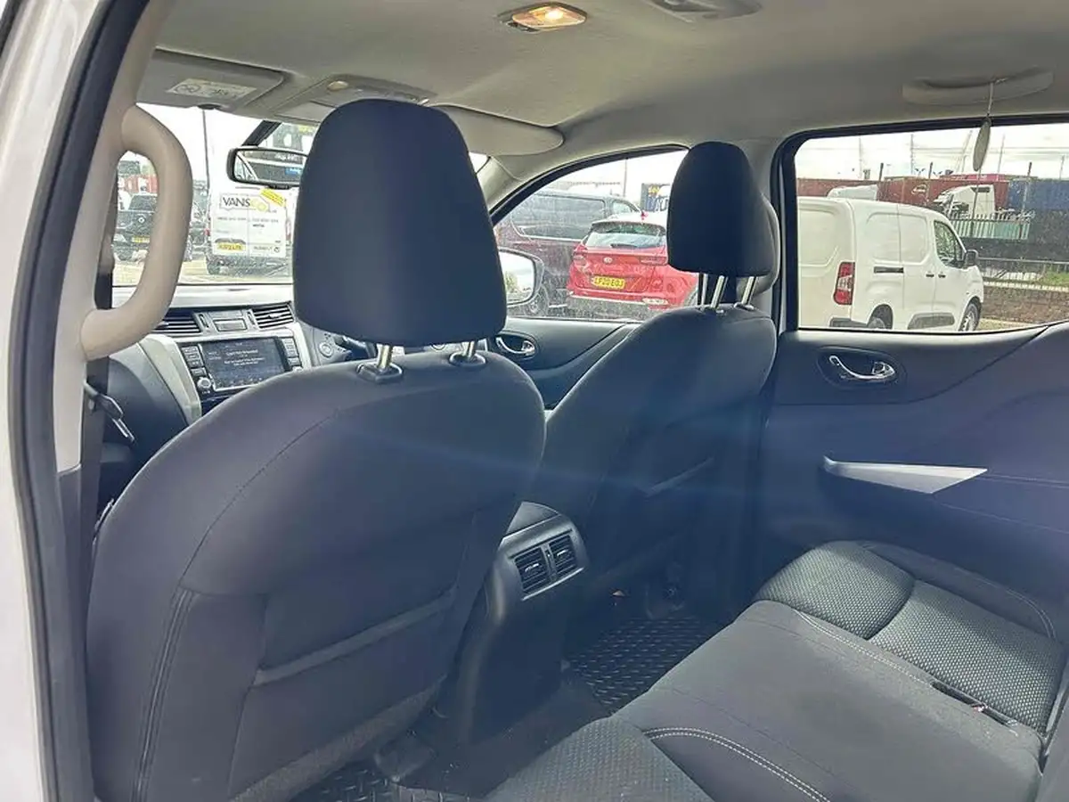 2021-nissan-navara-23dci-tt-n-connecta-8-navi-big-47