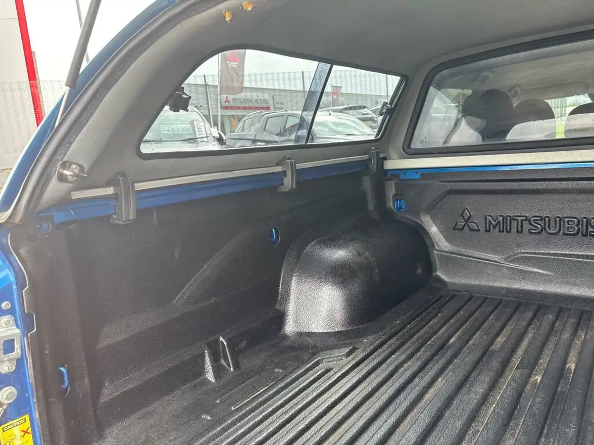 2020-mitsubishi-l200-22di-d-barbarian-x-big-16