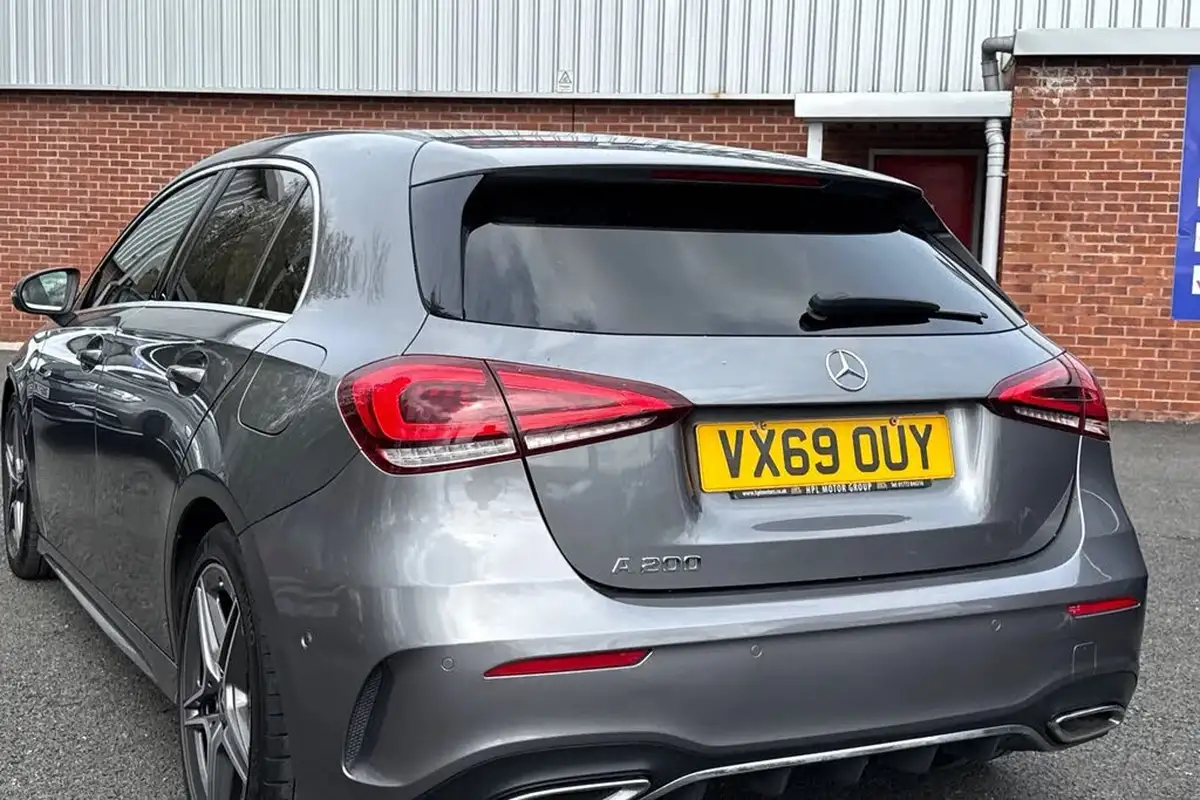2019-mercedes-benz-a-class-13-a200-amg-line-executive-hatchback-5d-big-7