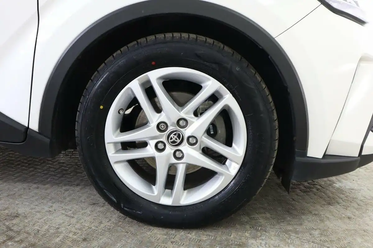 2021-toyota-c-hr-18-vvt-i-icon-big-23
