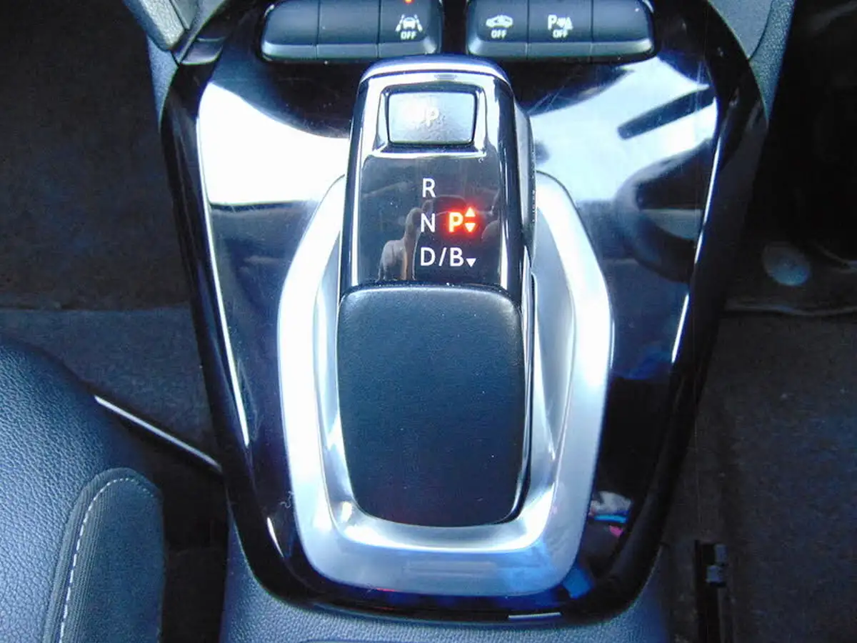 2020-vauxhall-corsa-e-elite-nav-74kw-big-11
