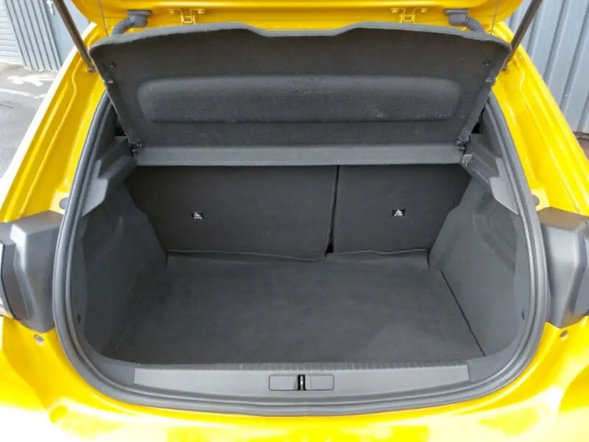 2022-peugeot-208-12-puretech-active-premium-75bhp-big-7