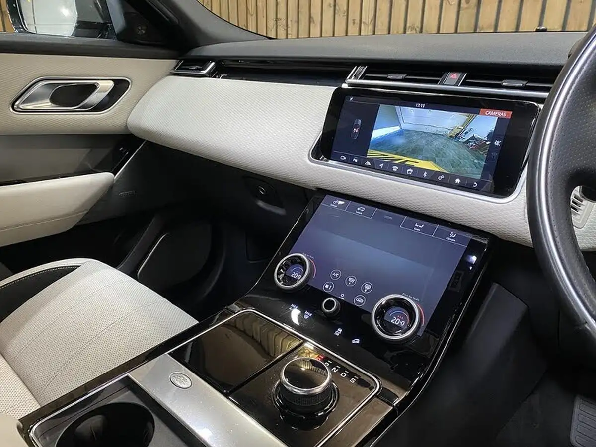2017-land-rover-range-rover-velar-20-d240-r-dynamic-se-big-44