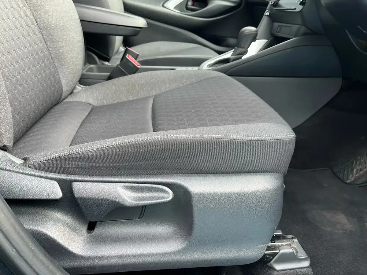 2022-toyota-yaris-15-vvt-i-icon-big-21