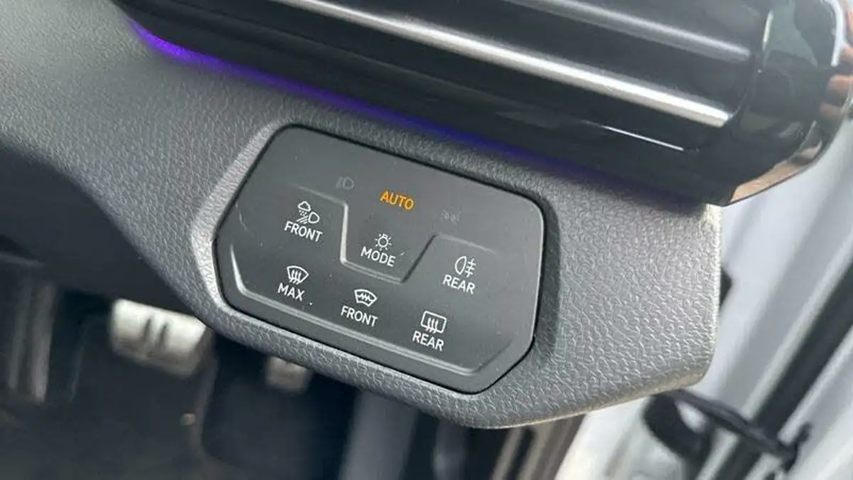 2023-volkswagen-id5-e-gtx-style-299ps-awd-big-9
