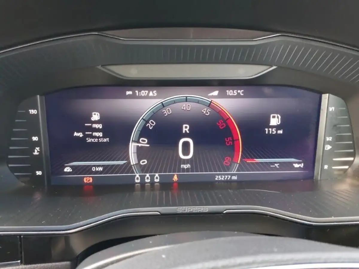 2022-skoda-superb-20tdi-laurin-klement-hatchback-big-10