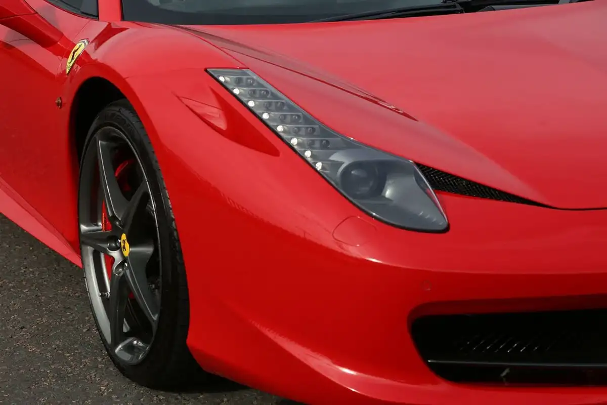 2015-ferrari-458-45-italia-big-38