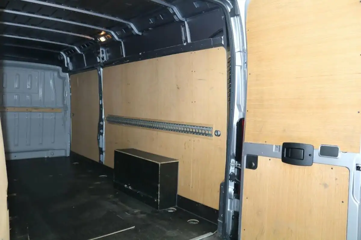 2023-peugeot-boxer-22-bluehdi-professional-premium-435-l4h2-big-18