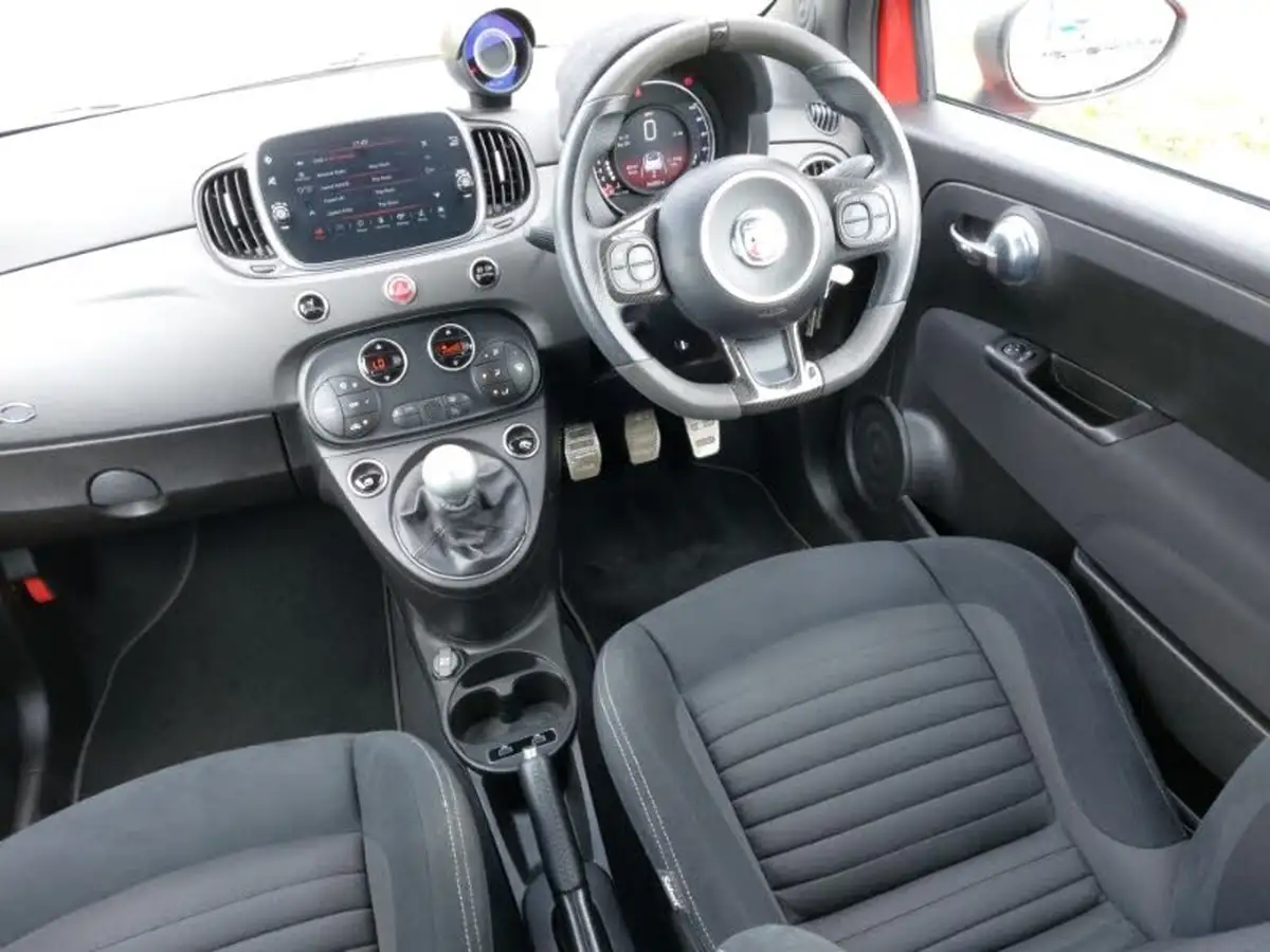 2021-abarth-595c-14-tjet-competizione-big-9