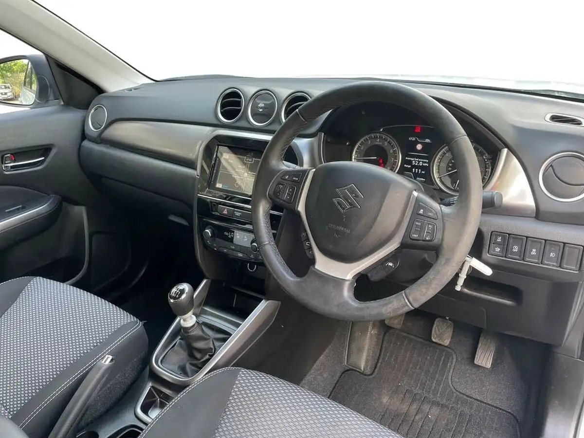 2022-suzuki-vitara-14-boosterjet-sz-t-big-14