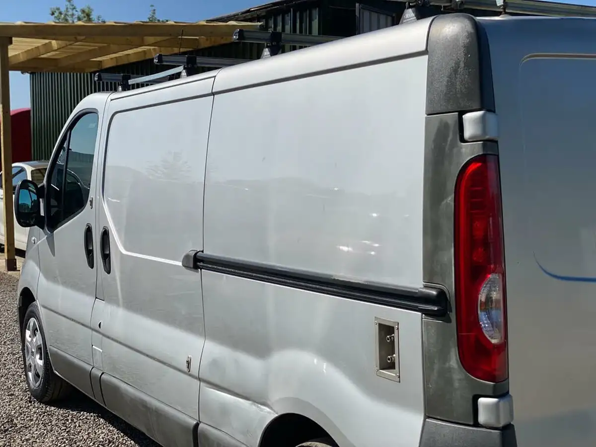 2010-renault-trafic-20td-ll29dci-115-20dci-ll29-phase-3-sat-nav-panel-van-big-23
