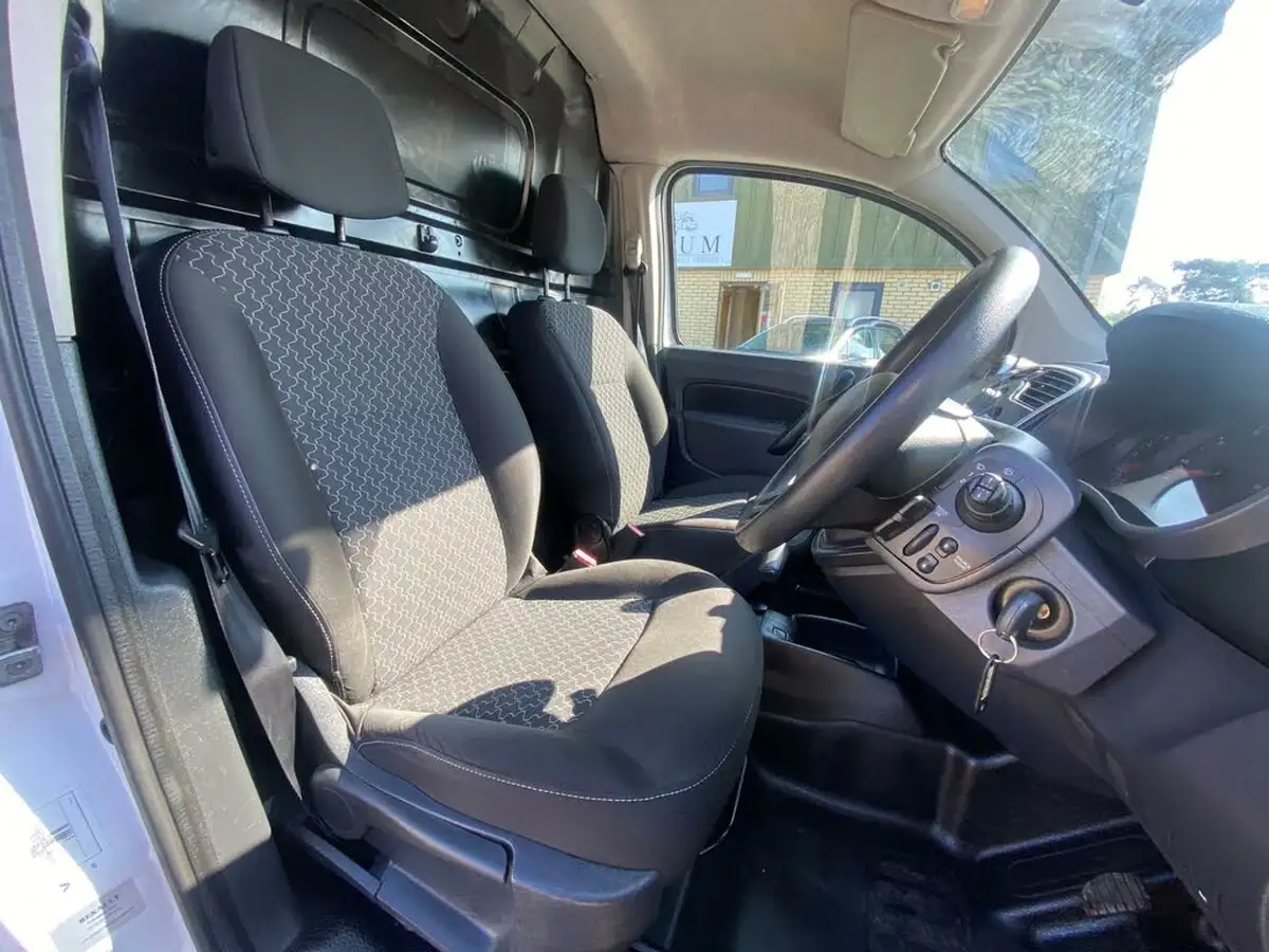 2015-renault-kangoo-15td-ml19-dci-75-business-panel-big-7
