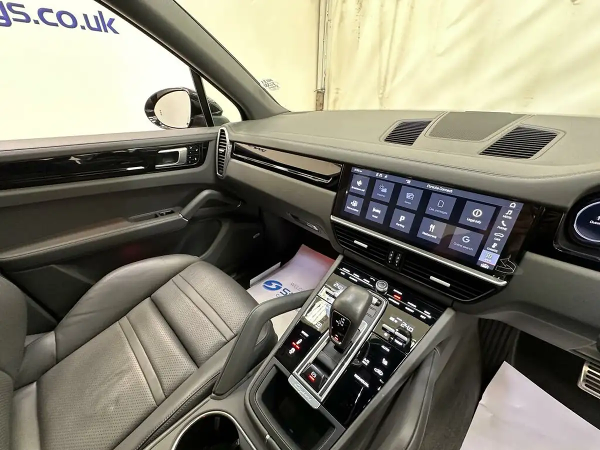 2018-porsche-cayenne-30-v6-s-big-21