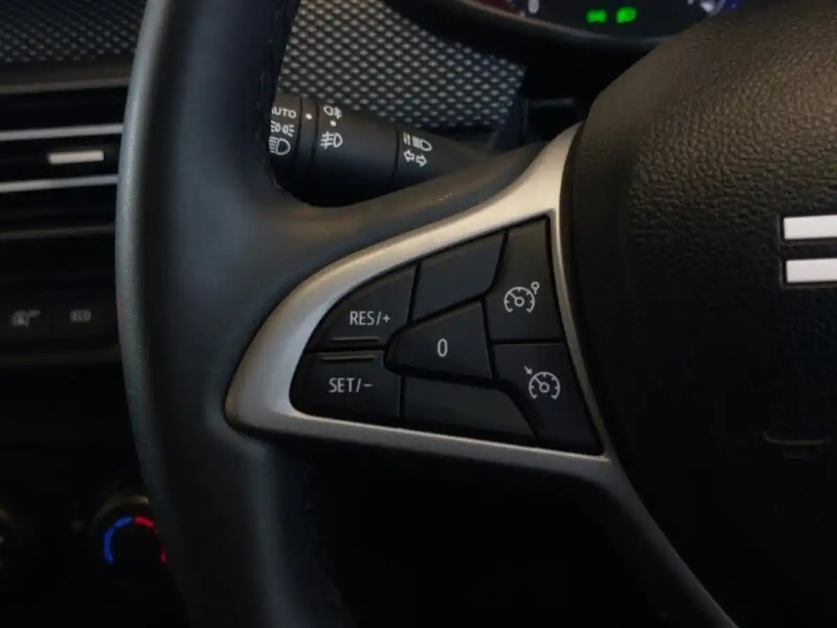 2023-dacia-sandero-10-tce-expression-90bhp-big-14