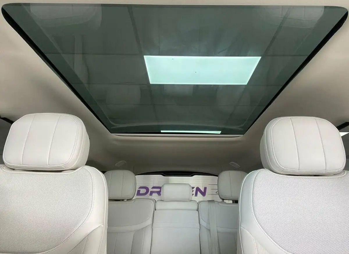 2022-land-rover-range-rover-30-d300-se-big-37