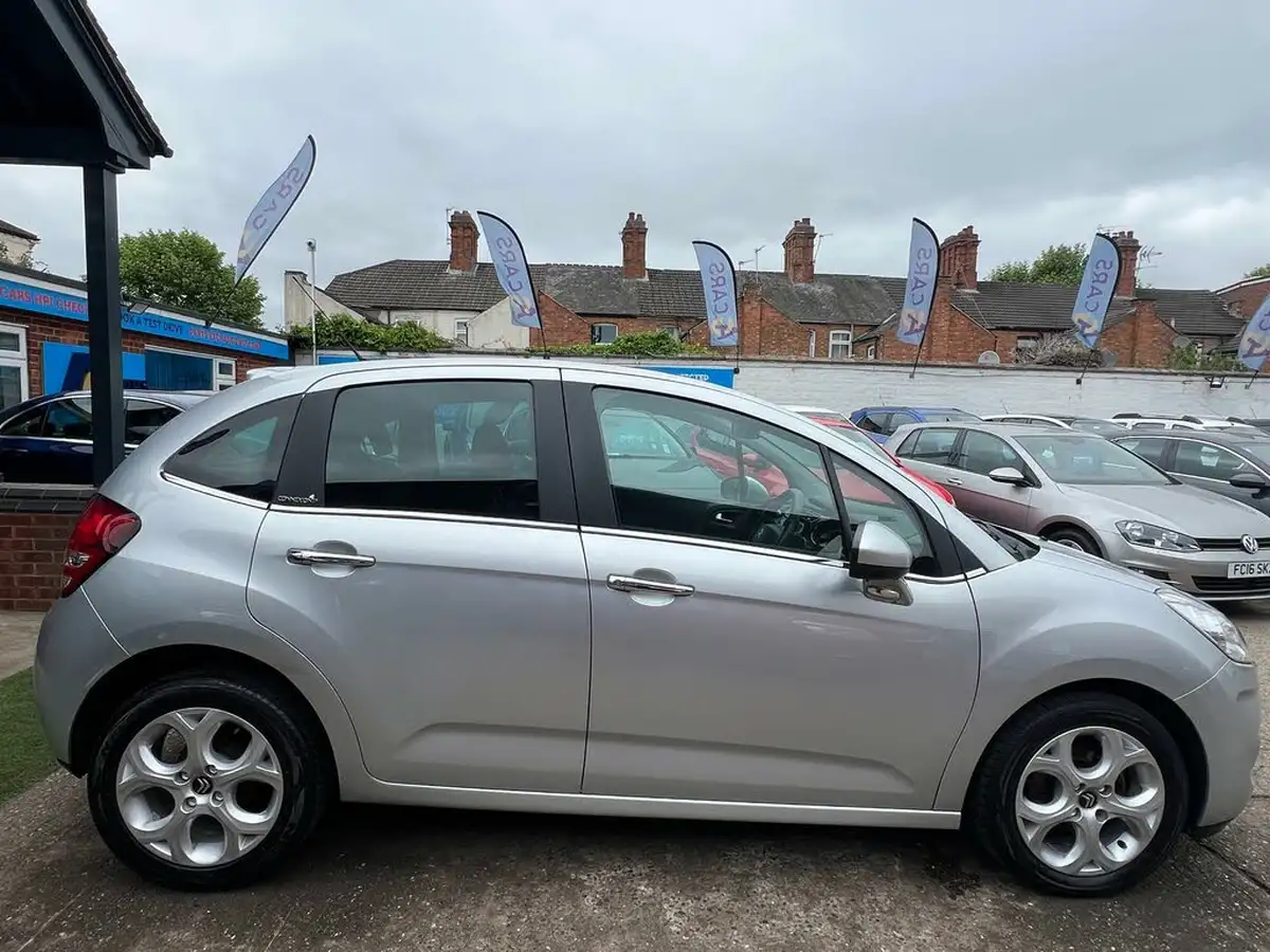 2011-citroen-c3-14-connexion-big-23