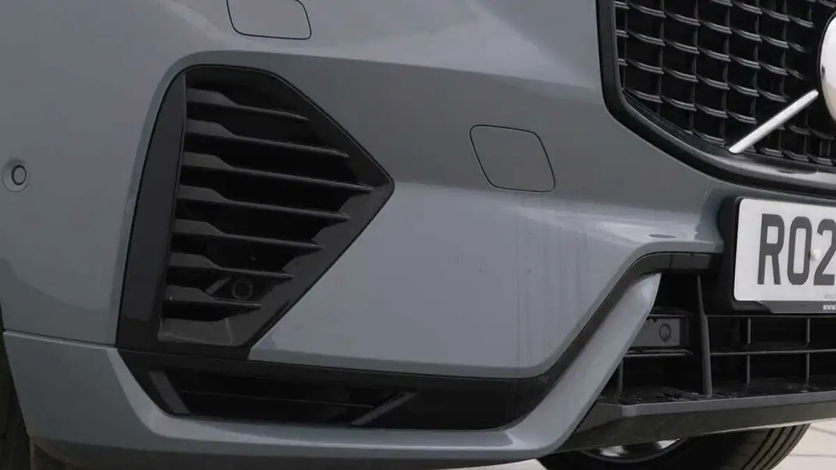 2024-volvo-xc60-20-t8-ultimate-dark-big-22