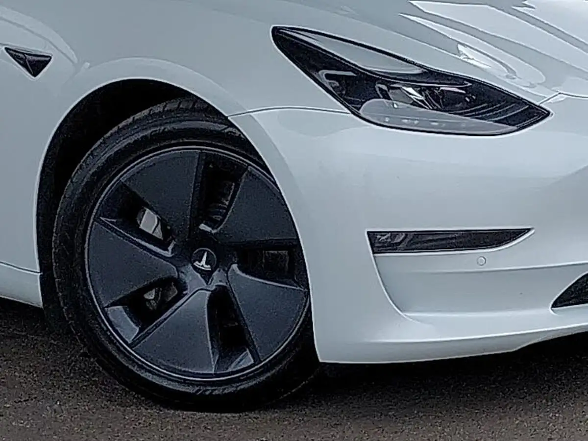 2021-tesla-model-3-e-long-range-awd-big-8