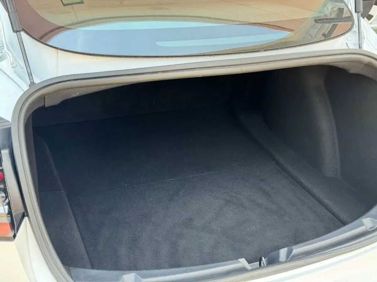 2020-tesla-model-3-e-performance-big-6