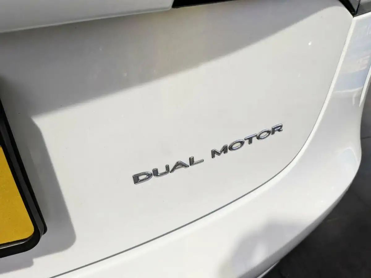 2020-tesla-model-3-e-long-range-big-12