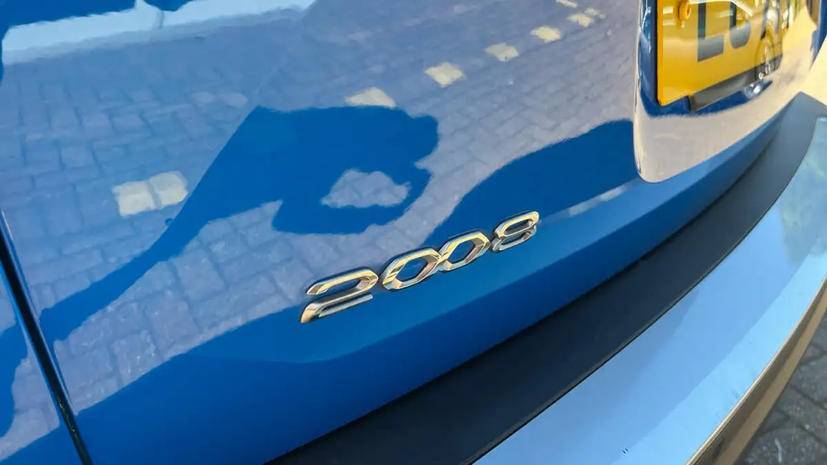 2021-peugeot-2008-suv-12-puretech-gt-big-43