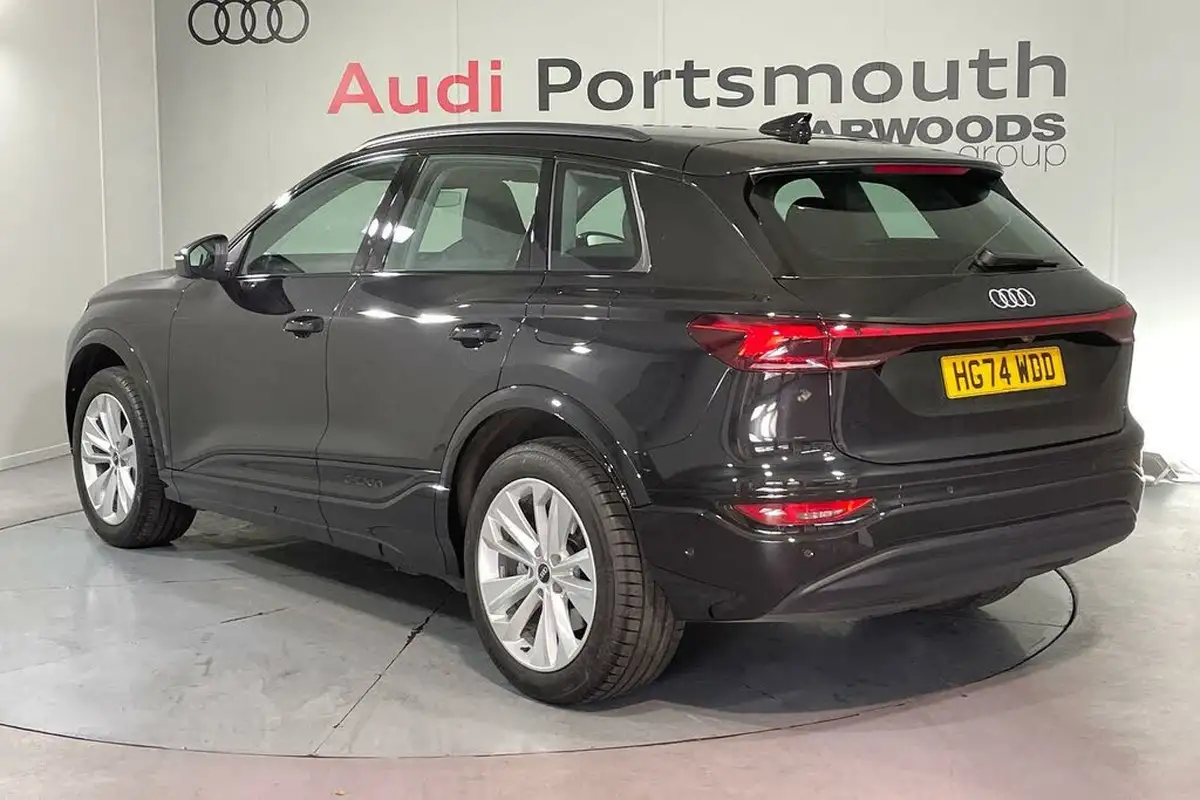 2024-audi-q6-e-tron-big-9
