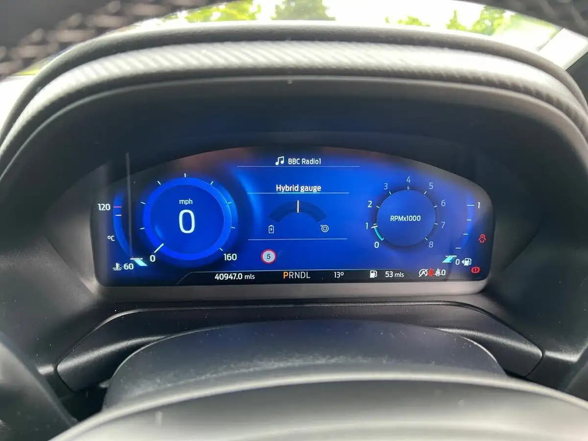 2022-ford-fiesta-10t-titanium-vignale-125ps-hybrid-mhev-powershift-big-17