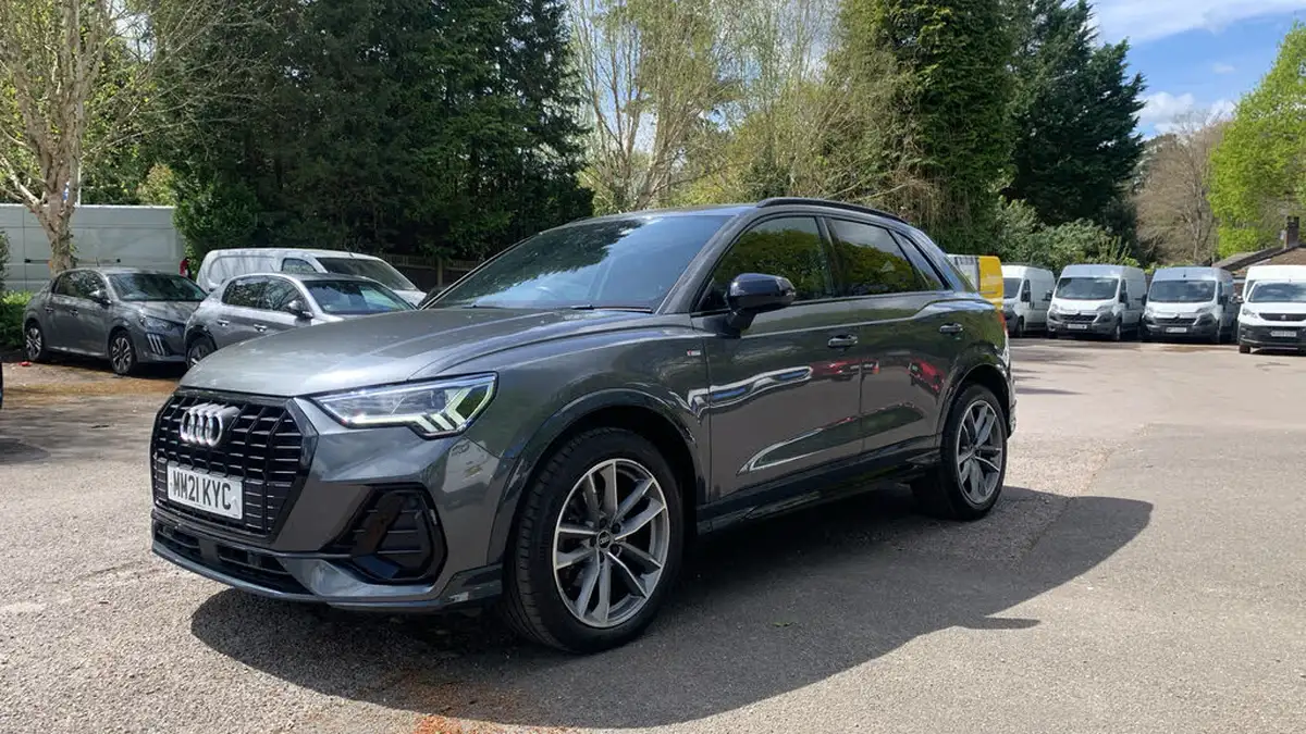 2021-audi-q3-15-35-tfsi-black-edition-codcomfort-sound-pack-station-wagon-big-6