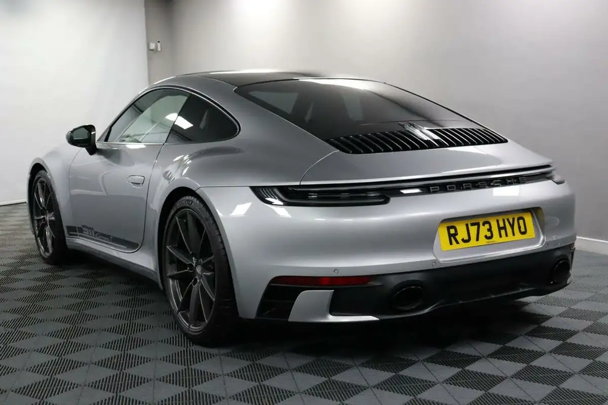 2024-porsche-911-30-carrera-t-385ps-coupe-big-3