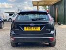 2010-ford-focus-16-zetec-hatchback-5d-small-21