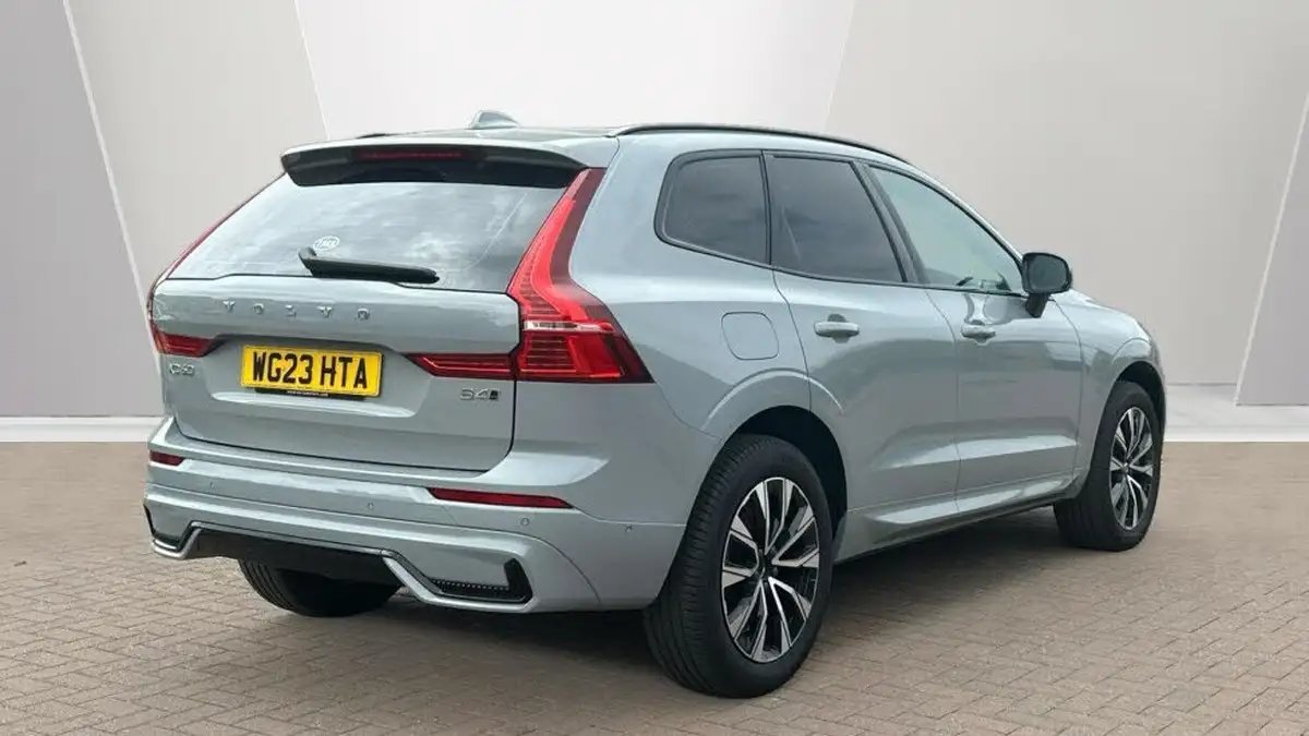 2023-volvo-xc60-20td-b4-plus-dark-big-1