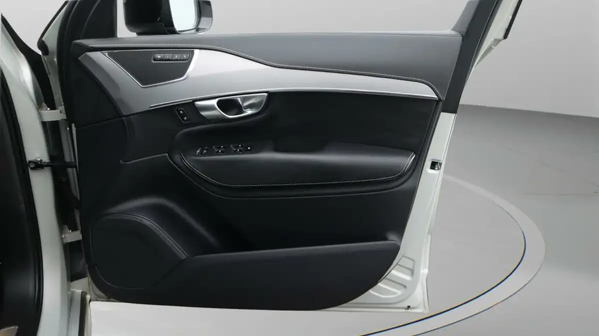 2021-volvo-xc90-20-t8-r-design-390bhp-big-15